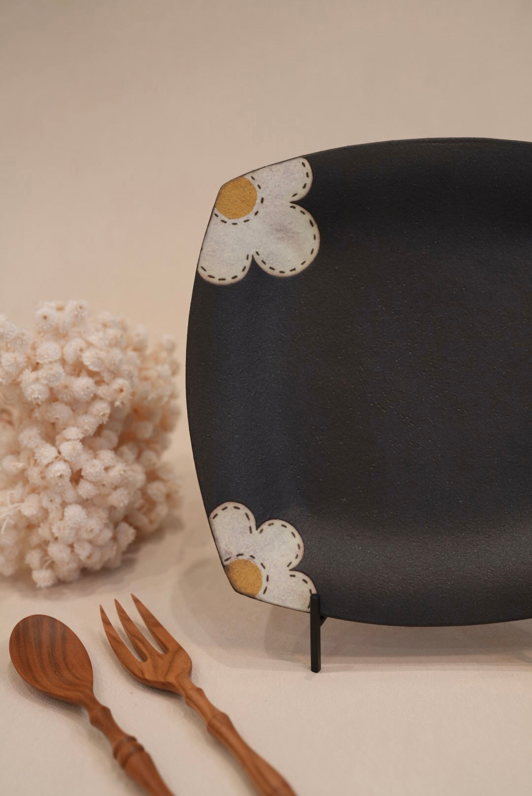 Kei Mitsumochi ミツ持啓 24cm Rectangle Plate - Black Flower KM22