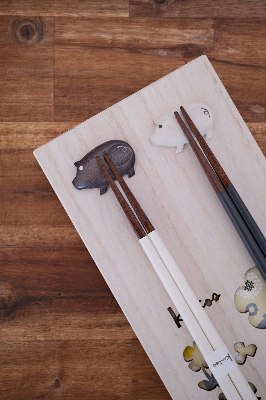 POCO Kiitos Chopsticks Gift Set - Pig