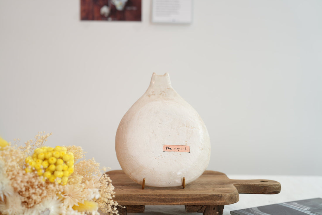 Cozy Nook - Checkered Pattern Cat Round Plate- CN13 #1