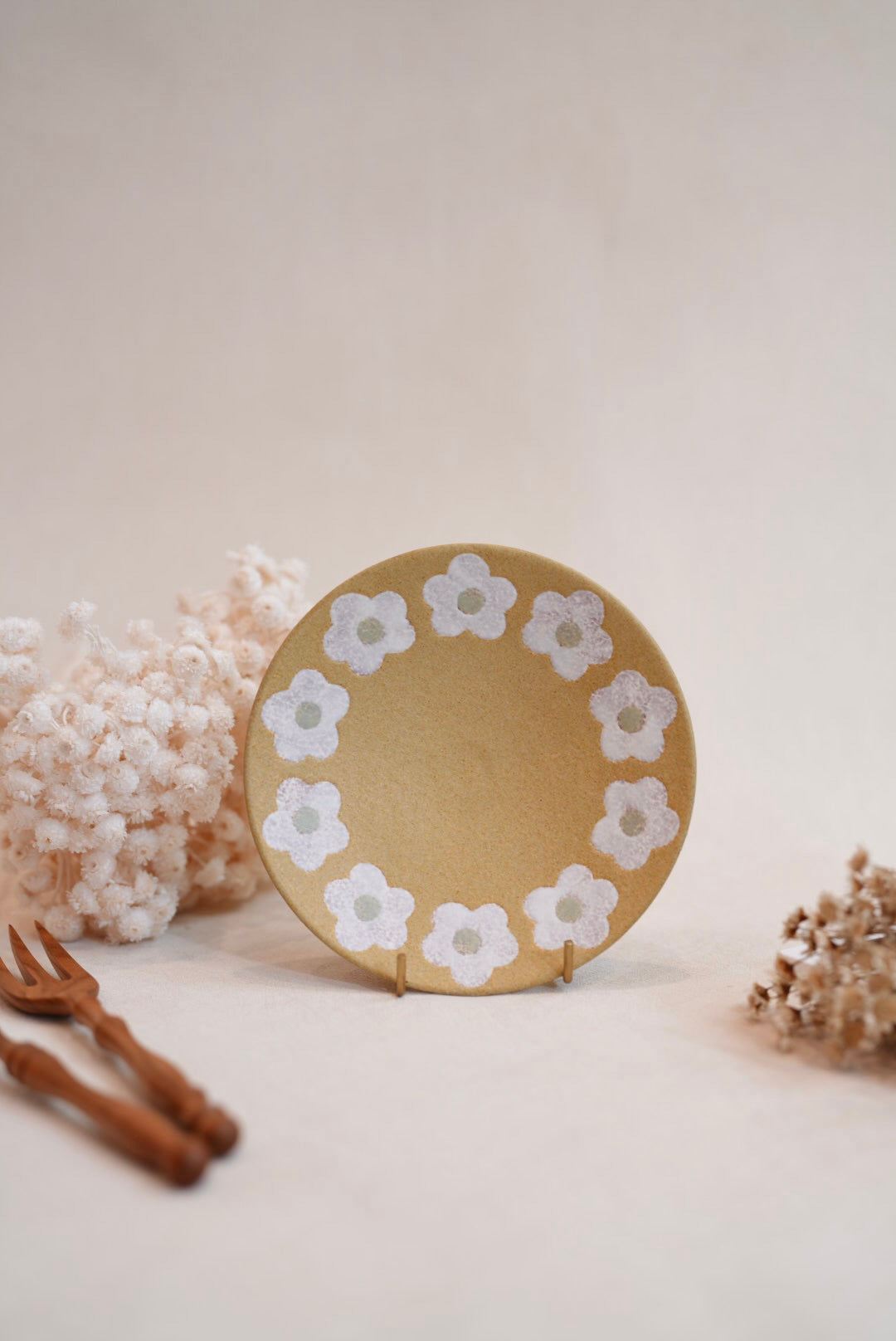 Kei Mitsumochi ミツ持啓 Flower Egg Shaped Mug and Saucer - Yellow KM77