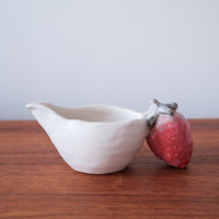 Atsumi Honda 本田あつみ Spouted Bowl with Strawberry Handle - AH34