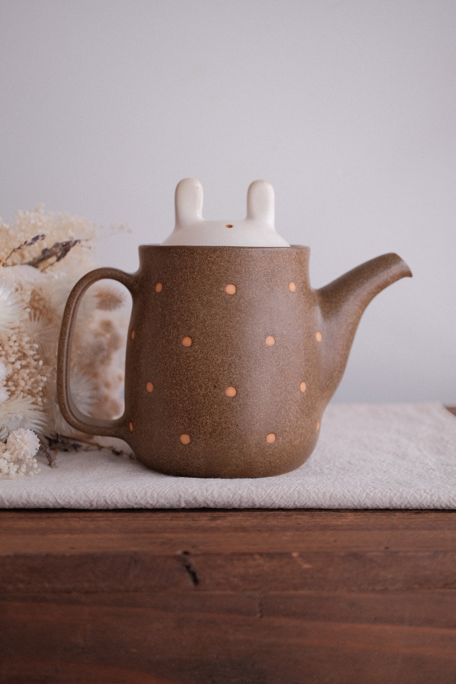 KiKi Studio Rabbit Teapot - YM11