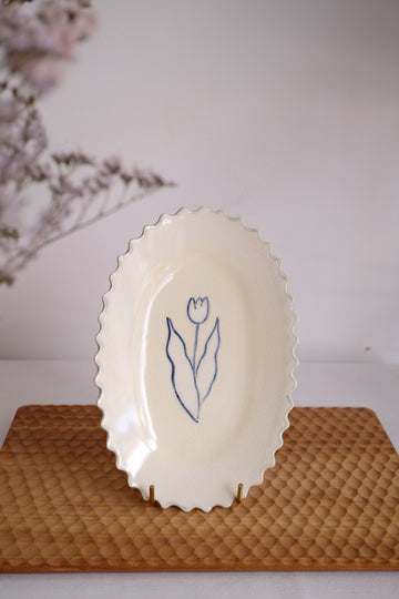 Katsura Saeka Oval Plate - Tulip KA18