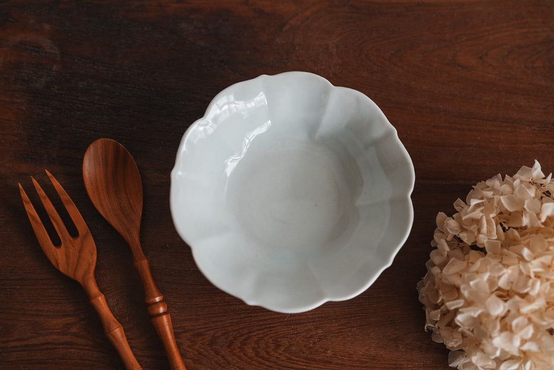 Maya Inamura 稲村真耶 Light Blue Floral Bowl MI04