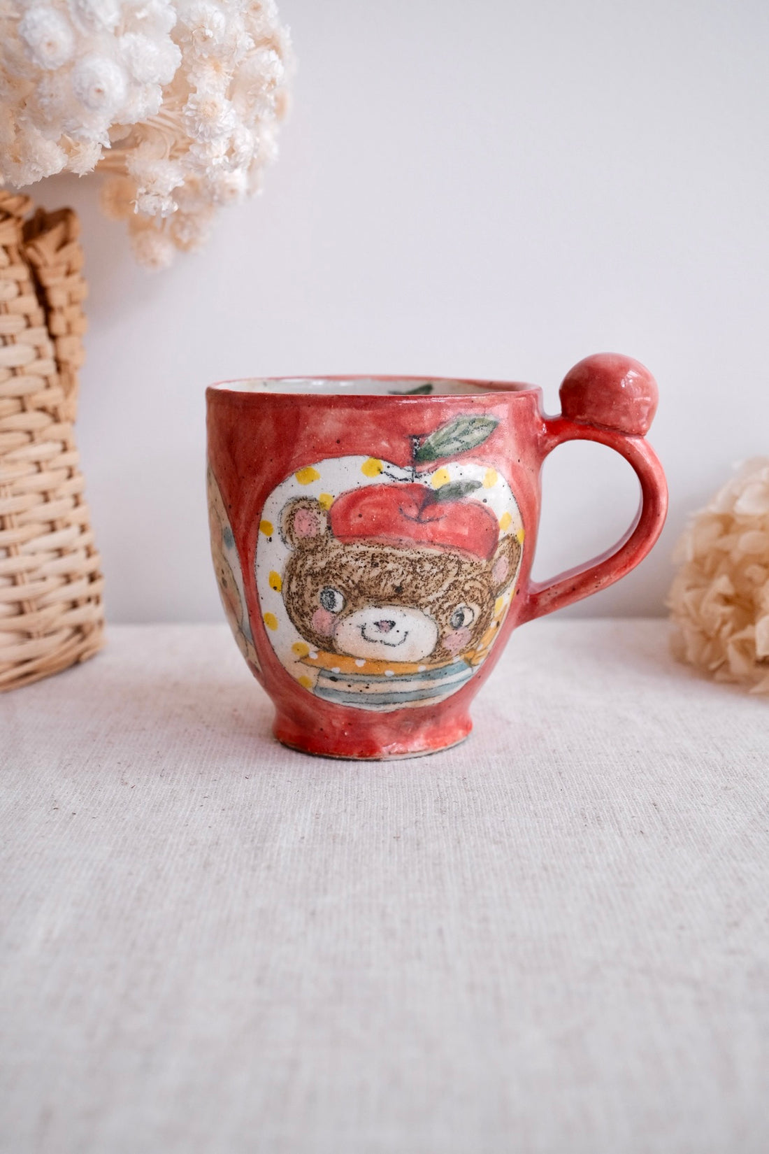 Asako Yamaguchi 山口麻子 Animal Tall Mug with Deco on Handle AI04