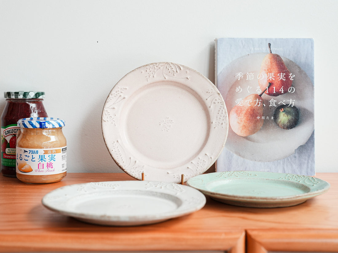 Satomi Motohashi 本橋里美 Round Plate SM06