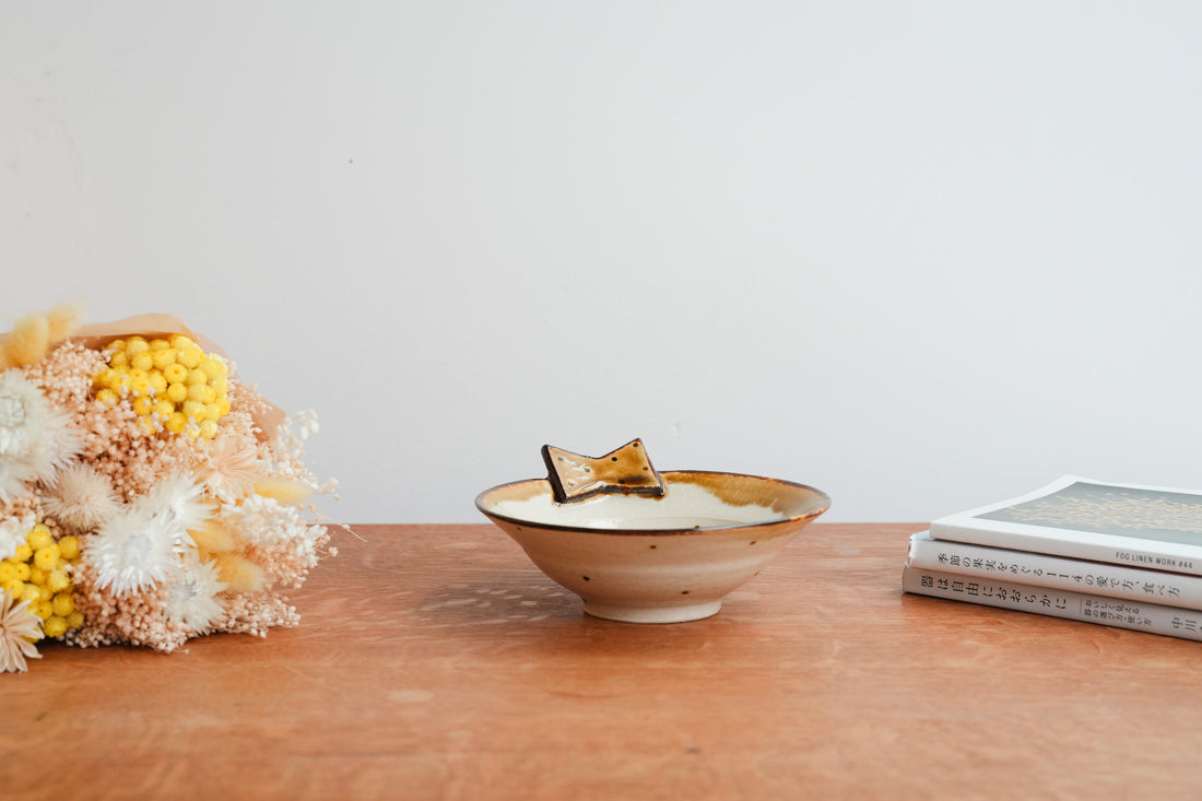 Minako Takizawa 滝沢三奈子 Bowl with Ribbon MW07