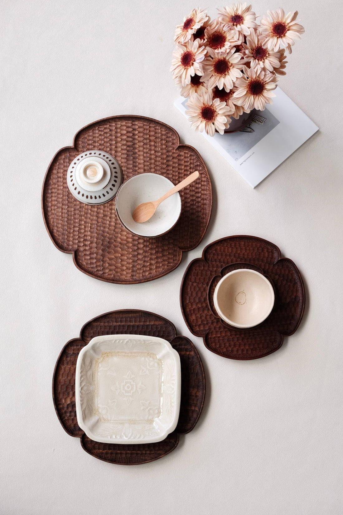 Kazunori Takatsuka 高塚和則 Flower Plate Walnut Wood Medium KU11
