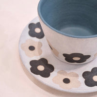 Kei Mitsumochi ミツ持啓 Cream & Black Flower Mug and Saucer KM54