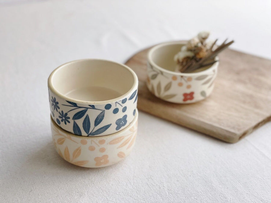 Buncho Pottery /Small bowl full of flowers - Blue