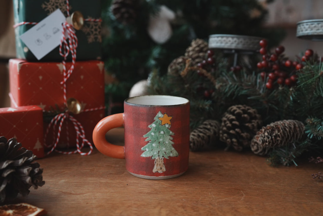 Akio Toyama 外山亜基雄 - Cat Mug AT02