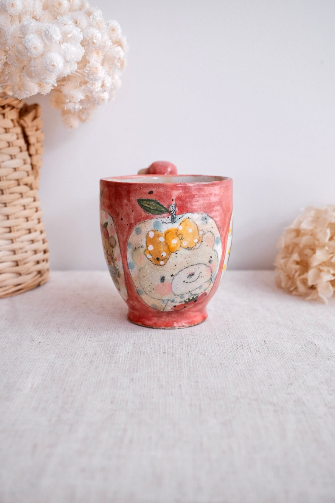 Asako Yamaguchi 山口麻子 Animal Tall Mug with Deco on Handle AI04