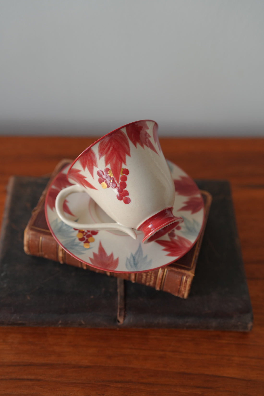 SiShuang Red Grape Coffee Cup w Saucer Set