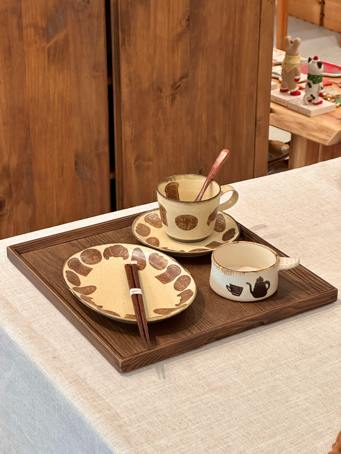 Non-Slip Surface Natural Wood Serving Tray