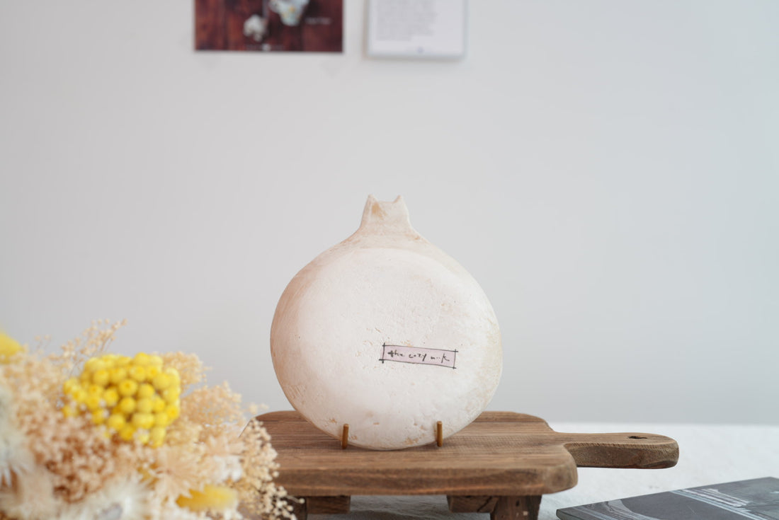 Cozy Nook - Checkered Pattern Cat Round Plate- CN13 #3