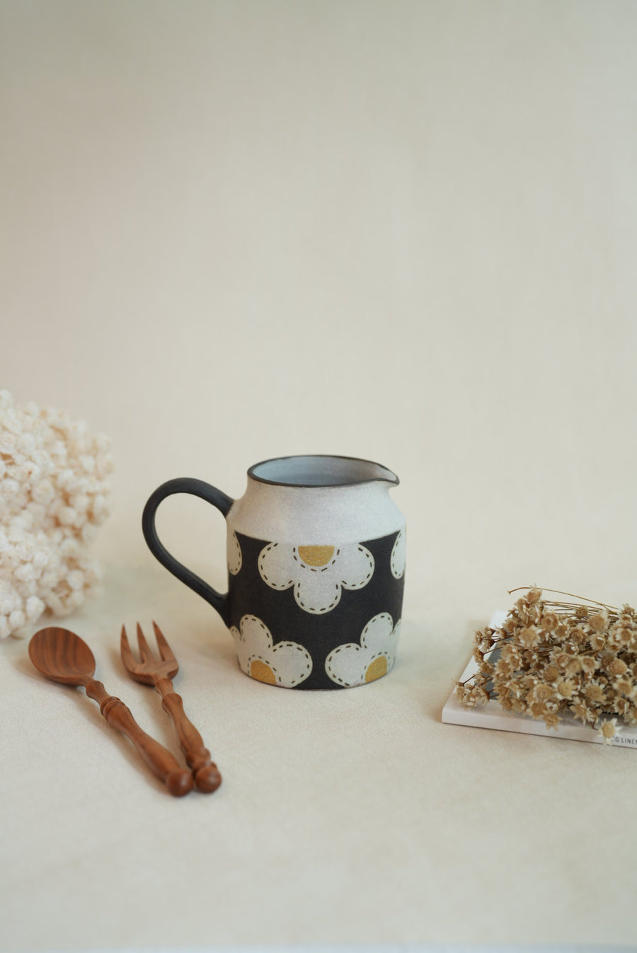 Kei Mitsumochi ミツ持啓 Flower Jug- Black KM81