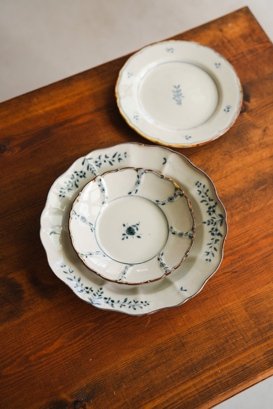 Kazuaki Shimura 志村和晃- Sometsuke Floral 6" Rimmed Plate KAS03