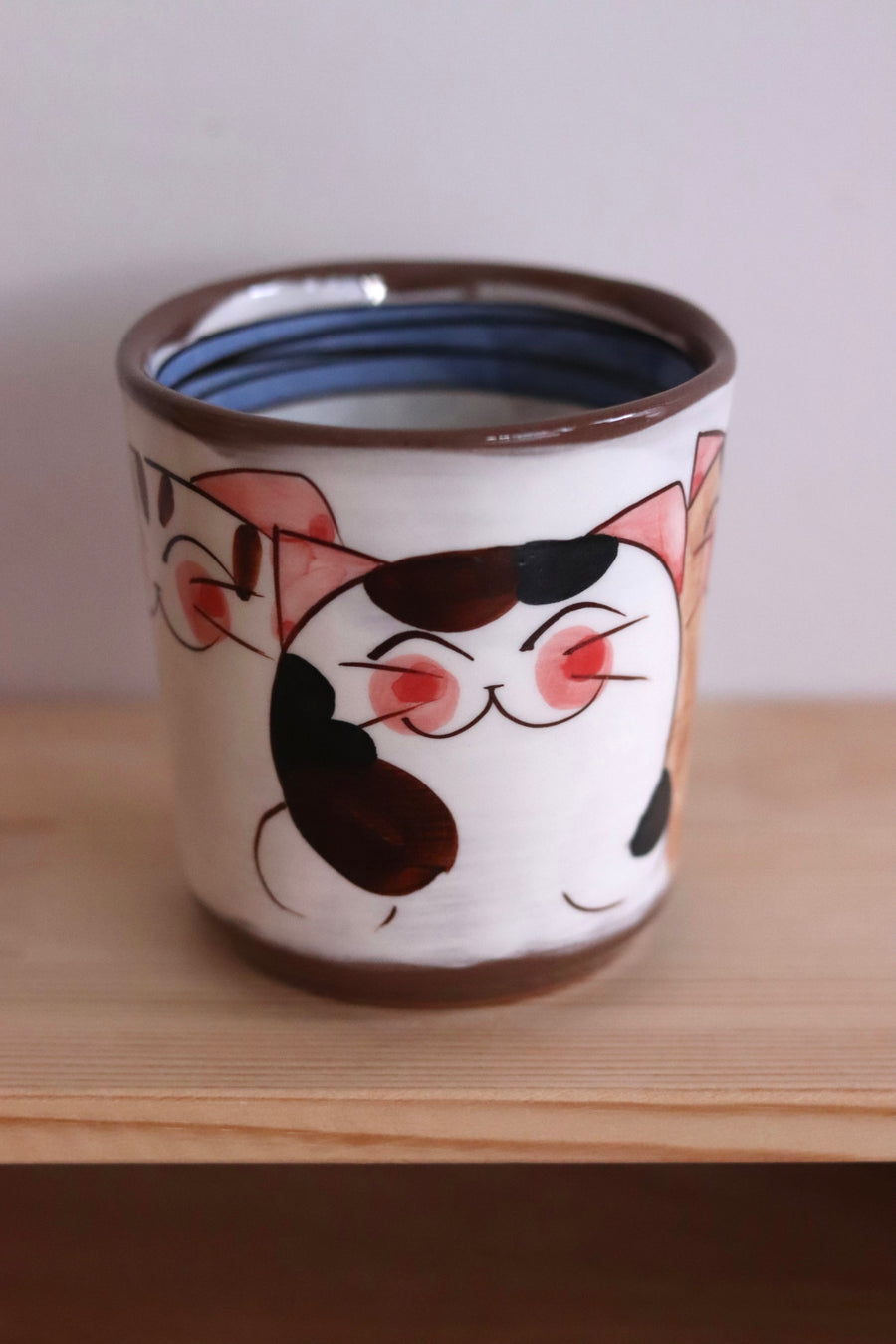 Hasami ware Friendly Cats  Mug