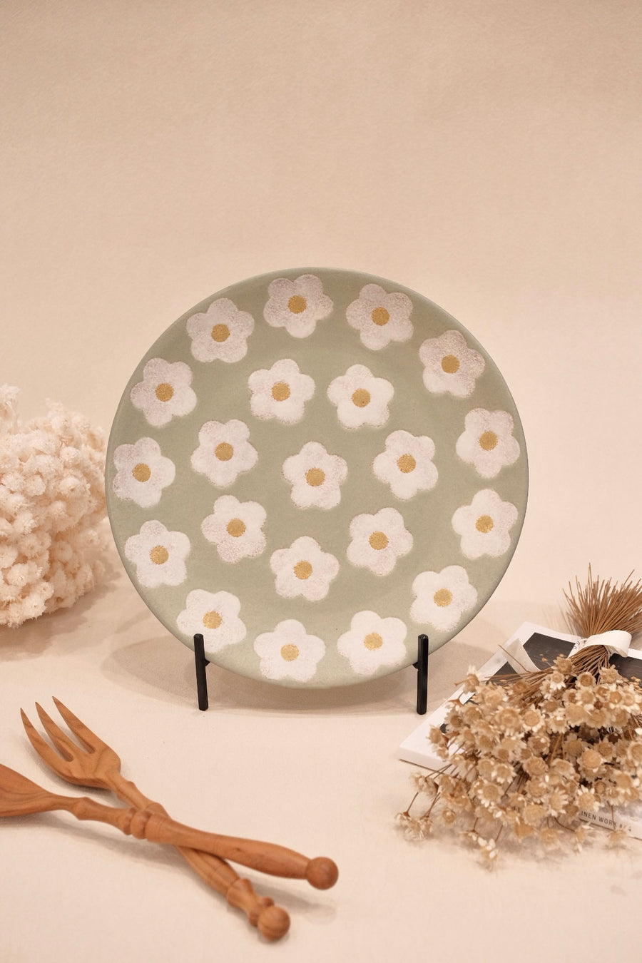 Kei Mitsumochi ミツ持啓 Green Flower Pattern Round Plate  KM46