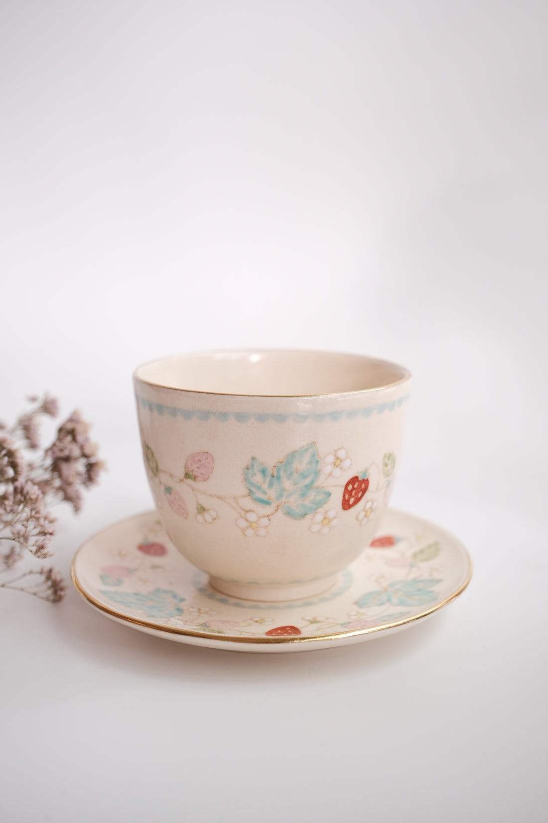 Taki Tomoda 友田多紀 Strawberry Cup and Saucer - TT03