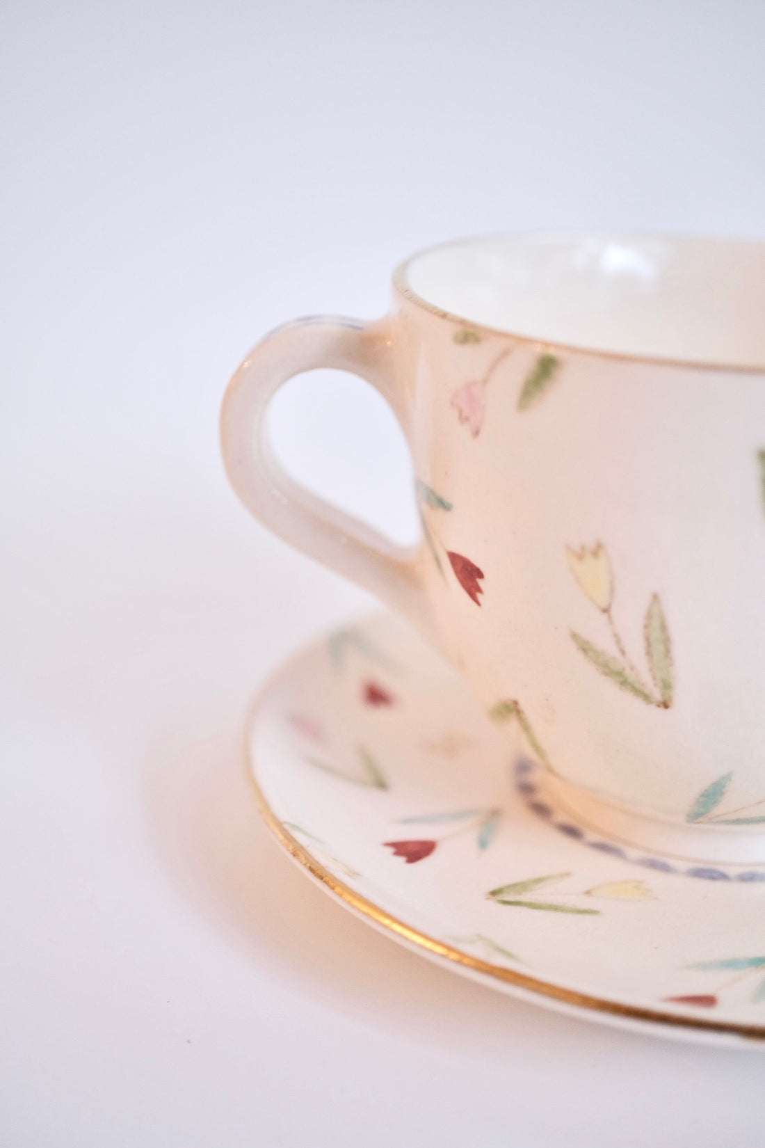 Taki Tomoda 友田多紀 Tulip Cup and Saucer - TT01