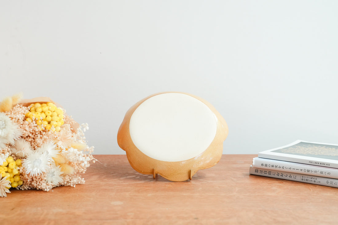 Ken Aoki 青木挙 Medium Flower Plate KE10