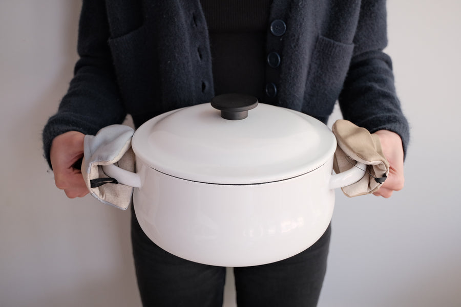 Cat Shaped Pot Pad/Holder