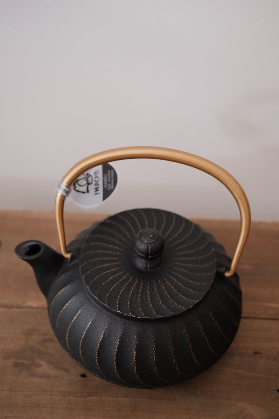 IWACHU Iron Kyusu Teapot Wave Pattern - Black