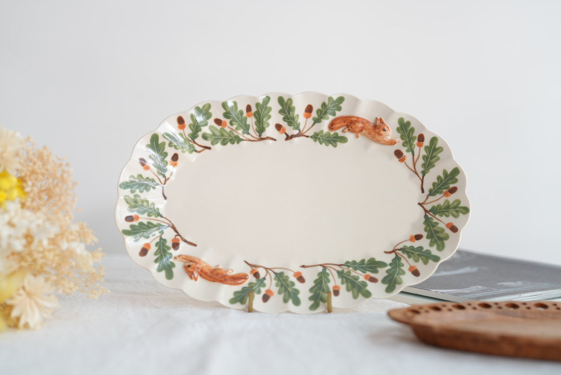 Sugar Poppo Oval Plate - Pinecone SP22