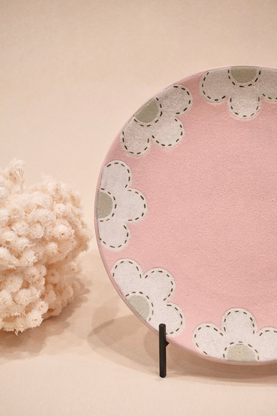Kei Mitsumochi ミツ持啓 Round Plate - Pink Flower KM05
