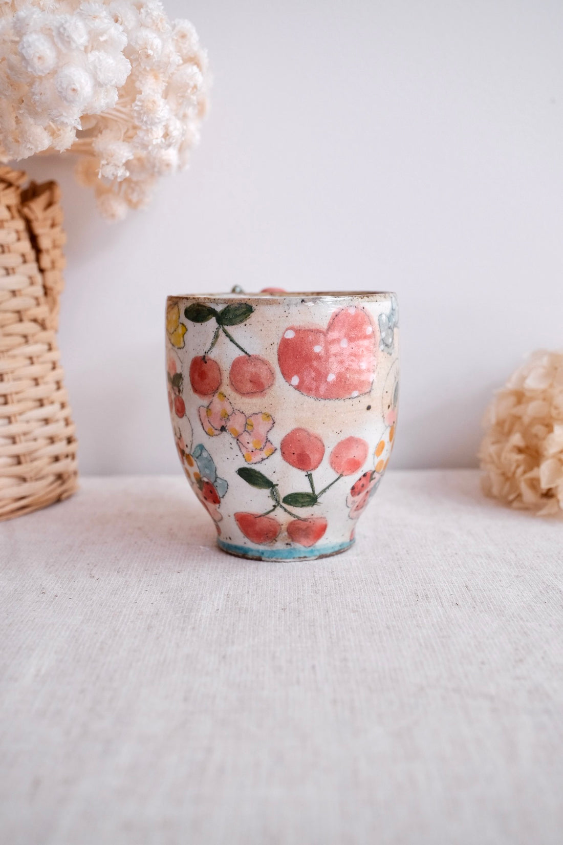 Asako Yamaguchi 山口麻子 Animal Tall Mug with Deco on Handle AI04