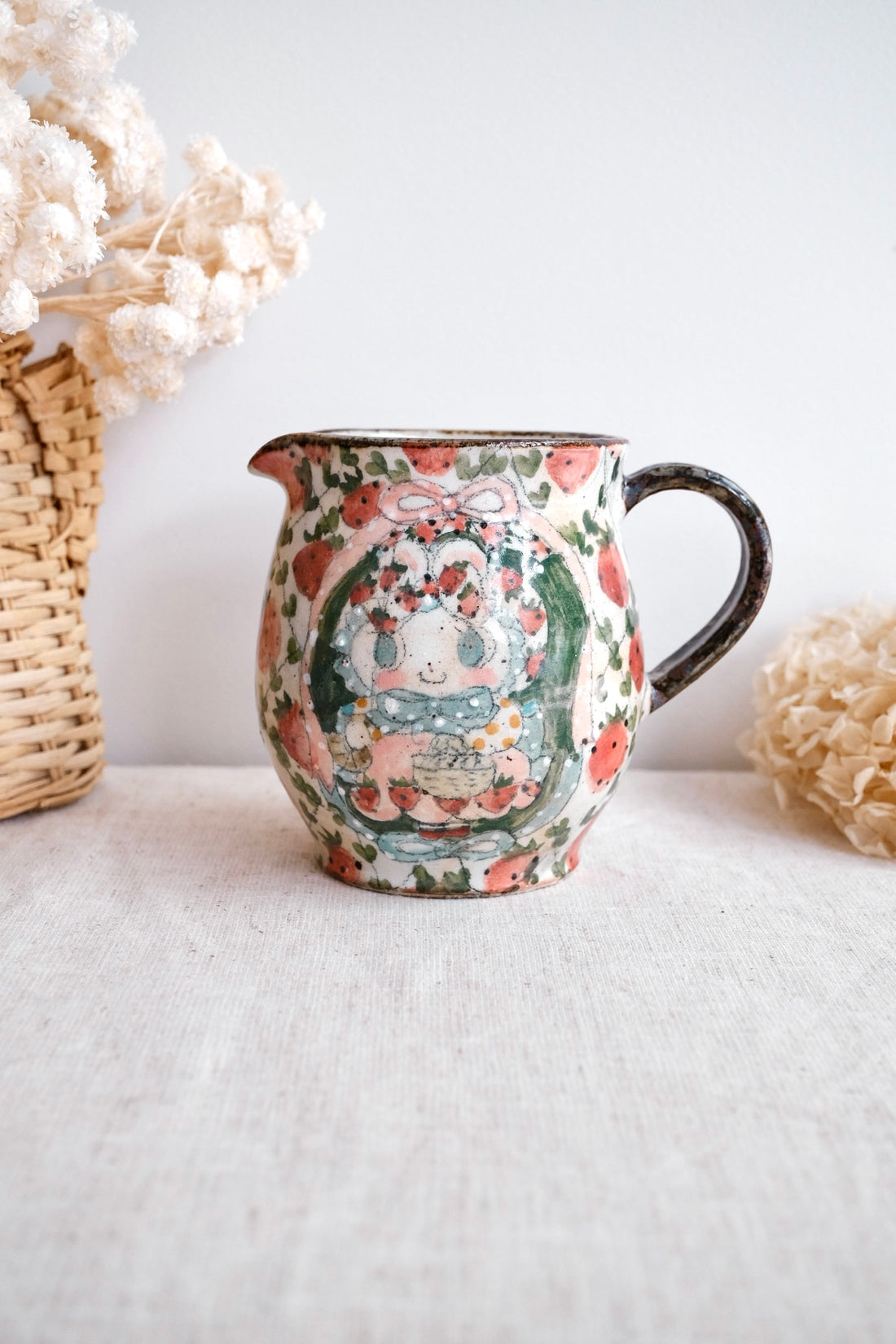 Asako Yamaguchi 山口麻子 Animal Strawberry Jug AI27a
