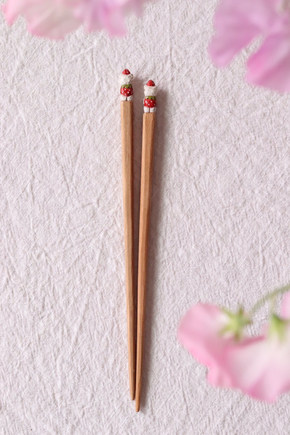 Ayataro Chopsticks - White Bear with Strawberry - aya05