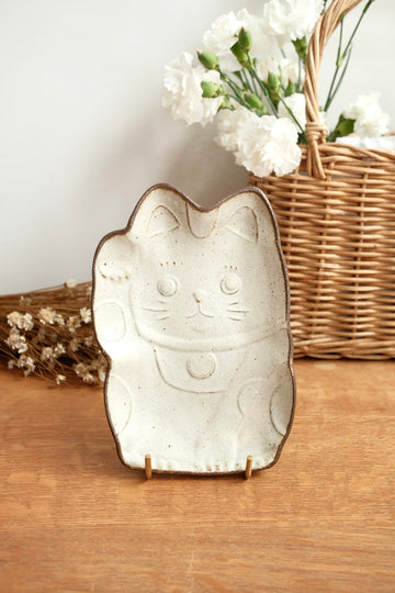 Mashiko Pottery Yoshizawa Lucky Cat Plate