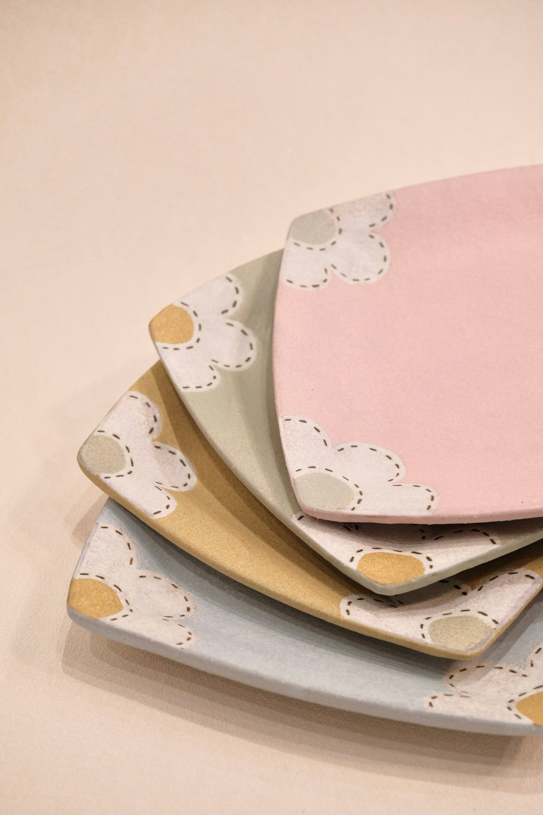 Kei Mitsumochi ミツ持啓 17cm Rectangle Plate - Green Flower KM29