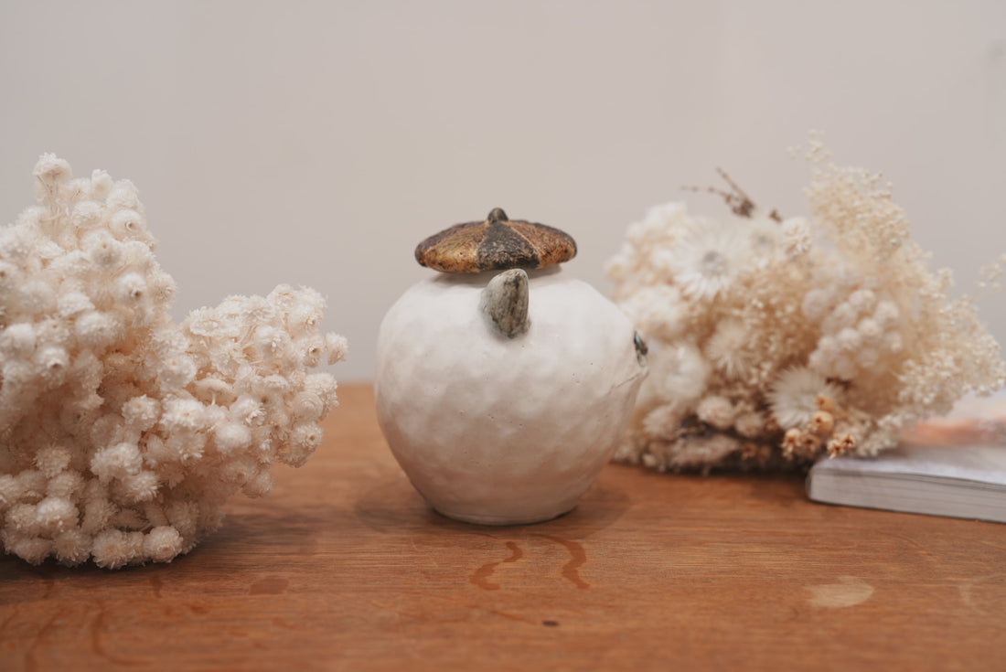 Shoko Matsuura 松浦唱子 Cat Flower Vase SM08