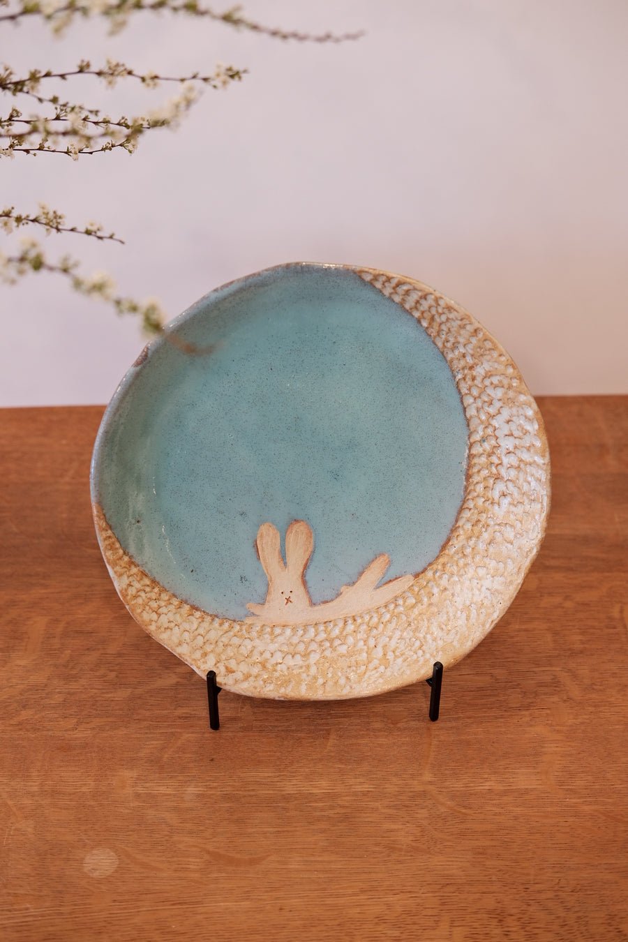 Siam Hands Round Plate Bunny Blue