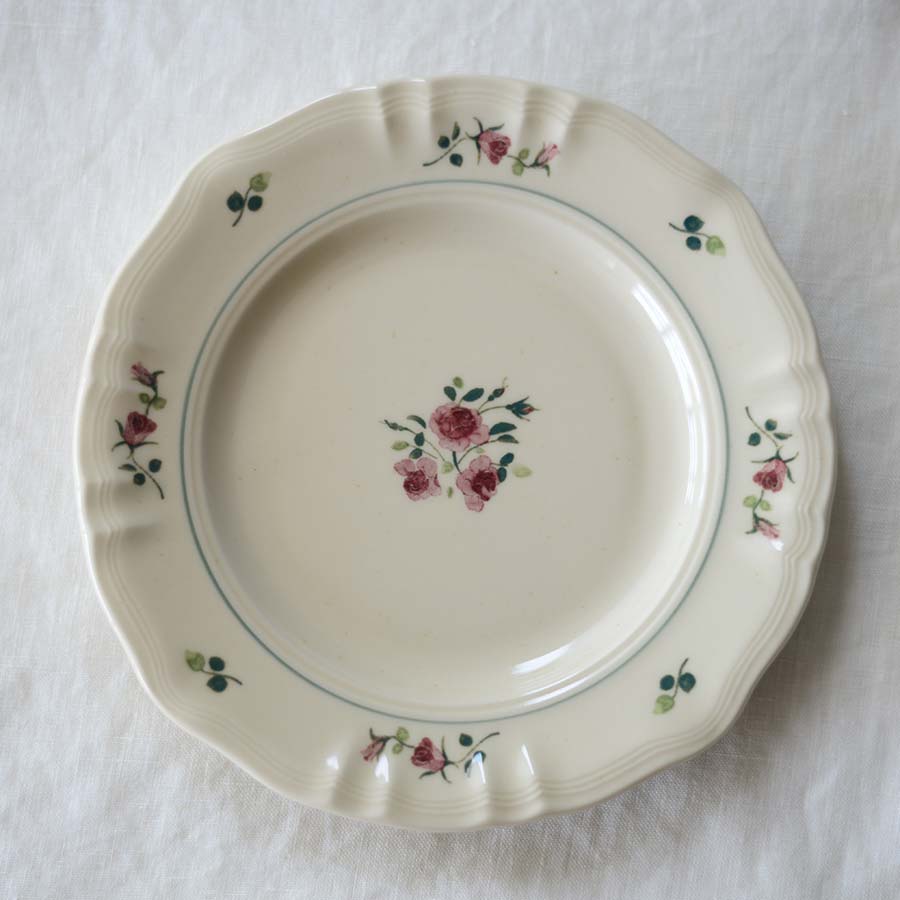 Studio M' Rosier Round Large Plate