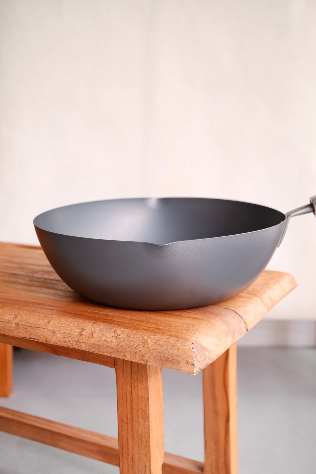 Summit Nitrided Flat Bottom Iron Wok 28cm
