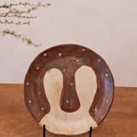 Siam Hands Round Plate Bunny Brown