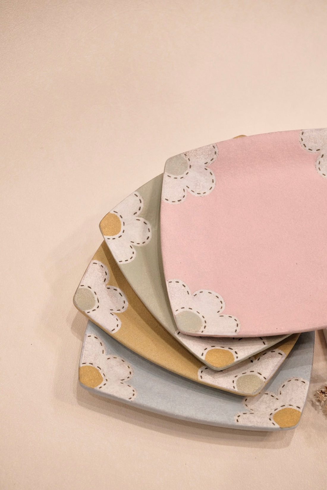 Kei Mitsumochi ミツ持啓 17cm Rectangle Plate - Blue Flower KM27