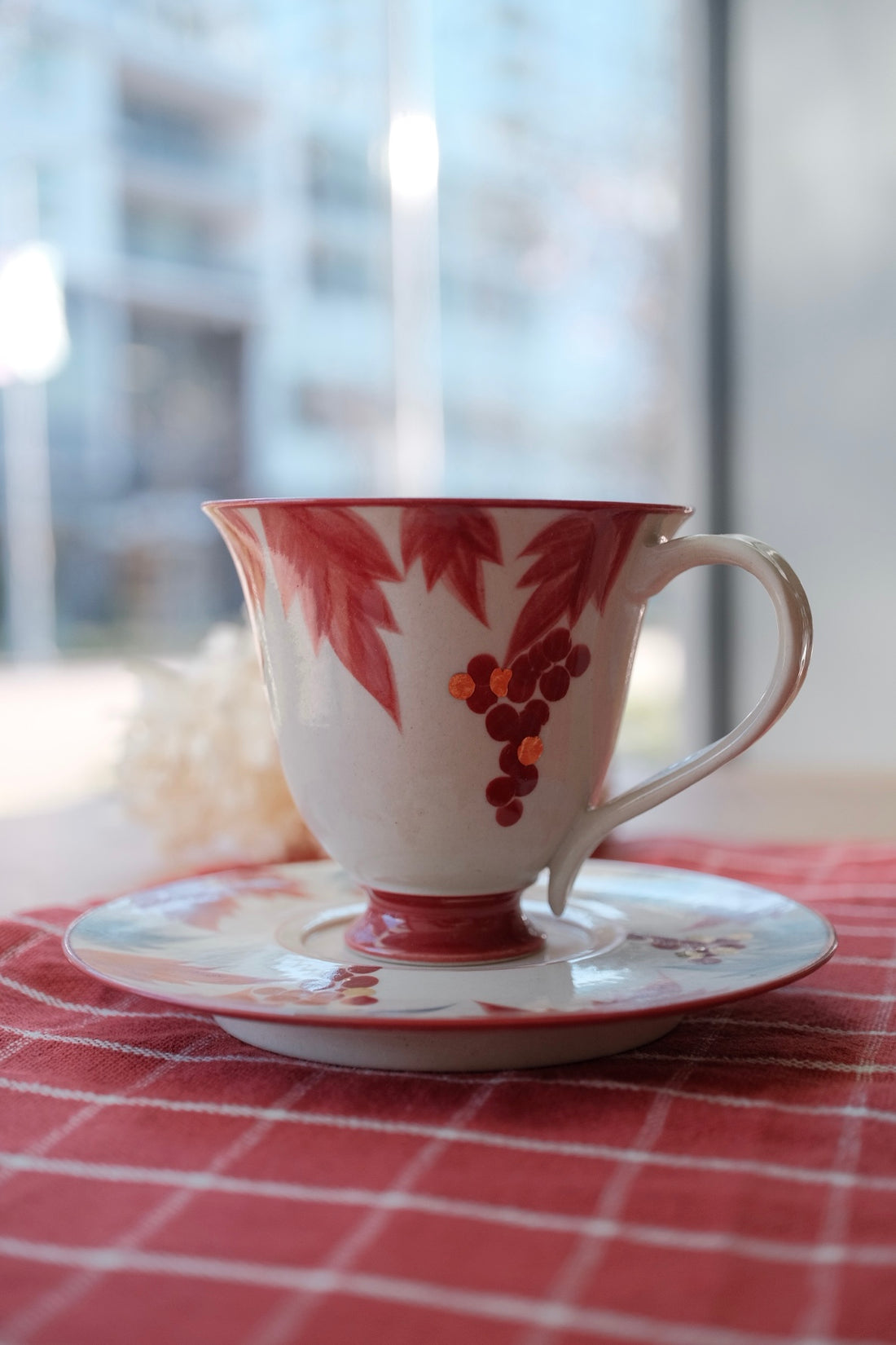 SiShuang Red Grape Coffee Cup w Saucer Set