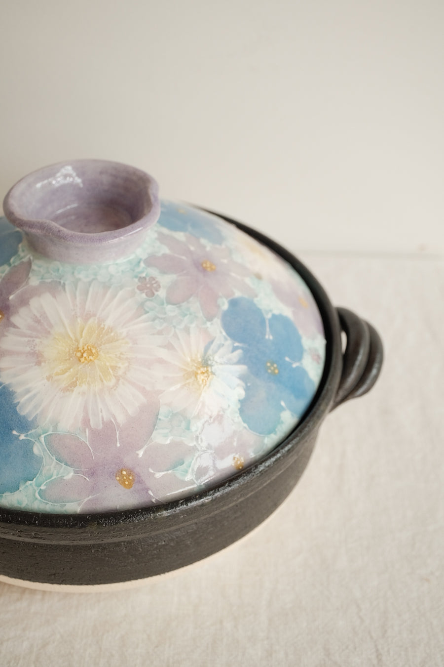 Setoware Flower Donabe Claypot - Size 8