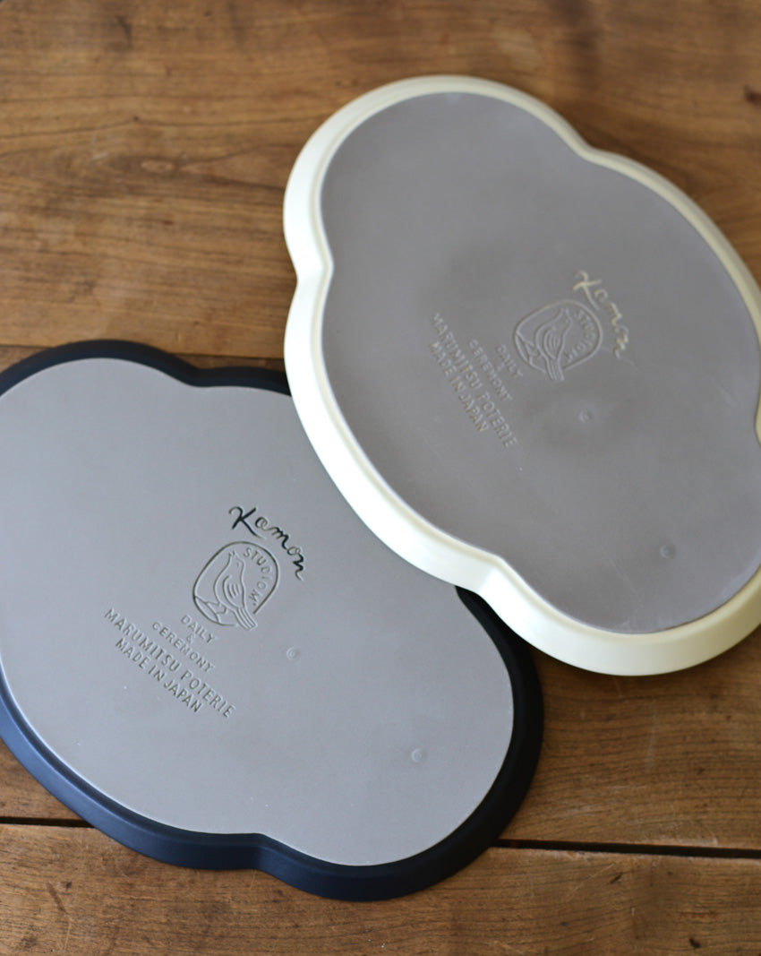 Studio M' Kamon Plate Flower-shaped