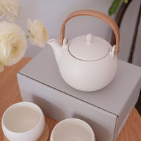 SALIU YUI Teapot Set 600ml - 5 Piece Gift Set (Teapot, Large Cup, Tea Tray) White