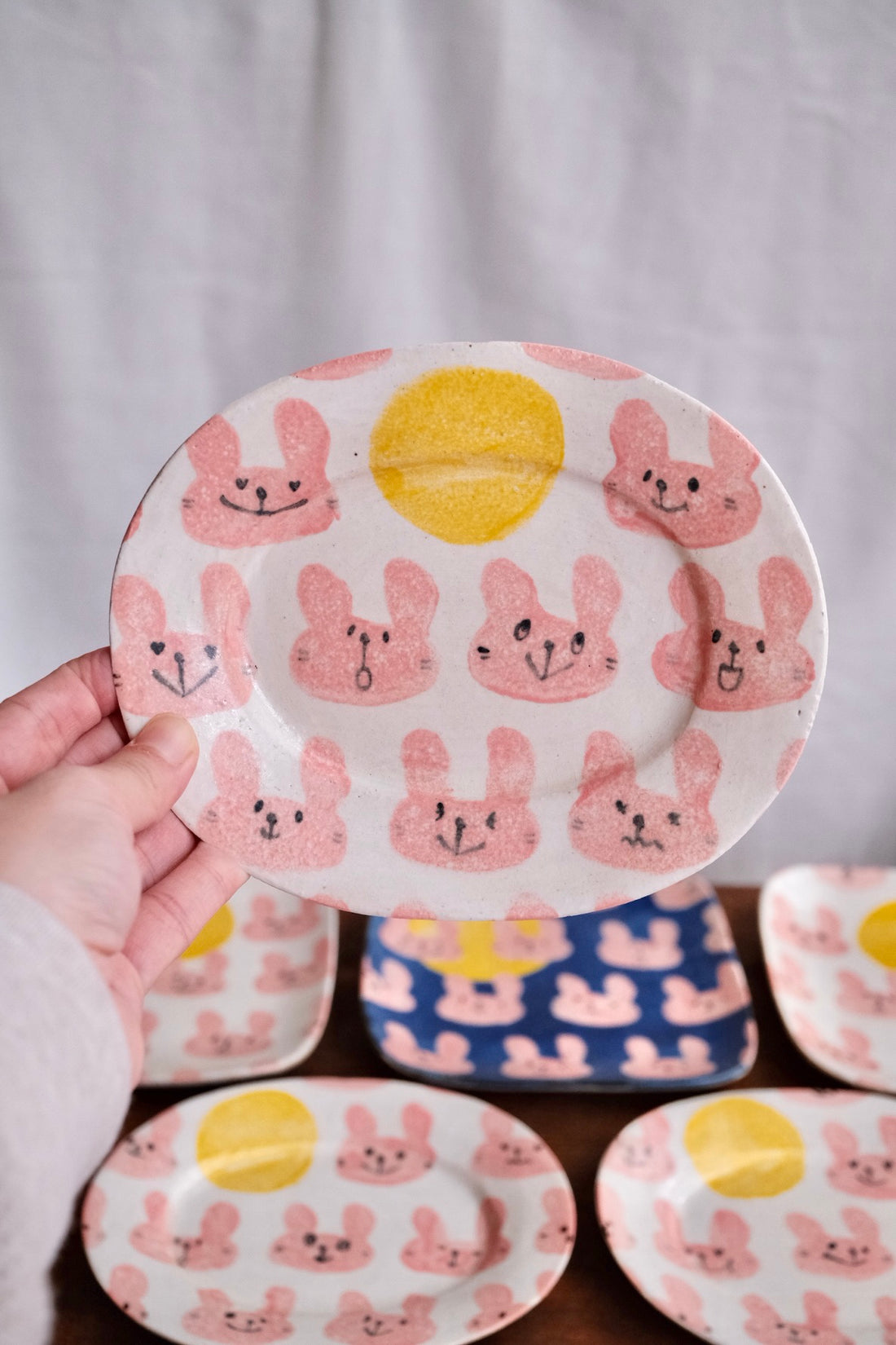 Tomotaro 岡村友太郎 - Mid-Autumn Festival Rabbit Oval Plate OT21