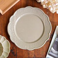 Atelier Gyuusha Large Floral Shape Round Plate