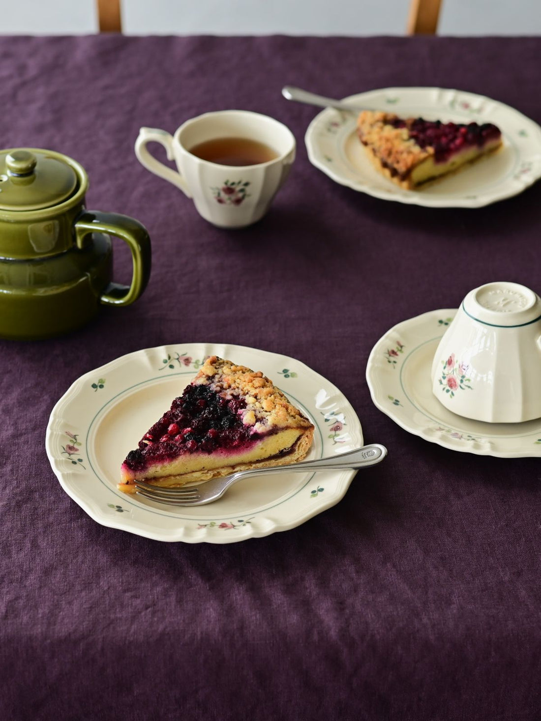 Studio M' Rosier Round Large Plate