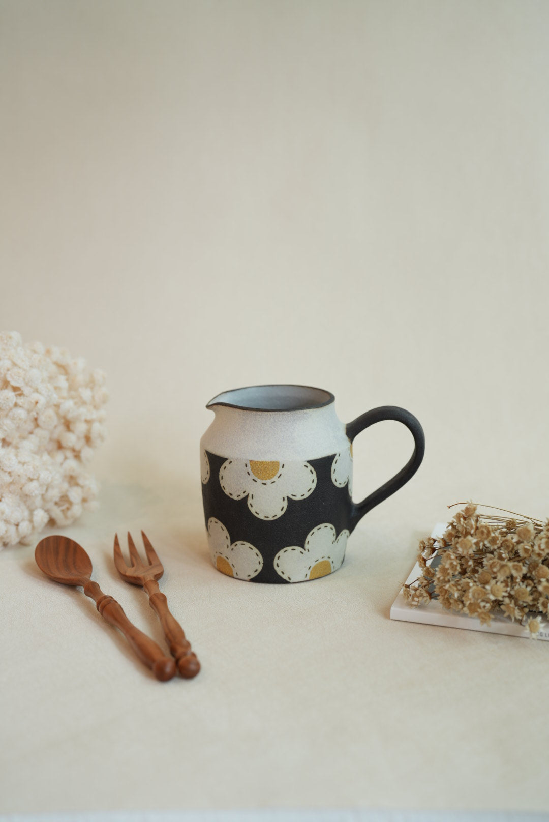 Kei Mitsumochi ミツ持啓 Flower Jug- Black KM81