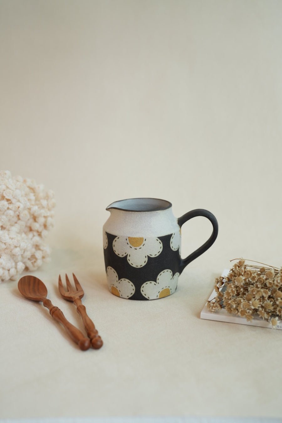 Kei Mitsumochi ミツ持啓 Flower Jug- Black KM81